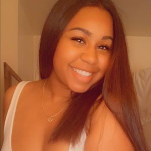 Meet your Posher, Janaya